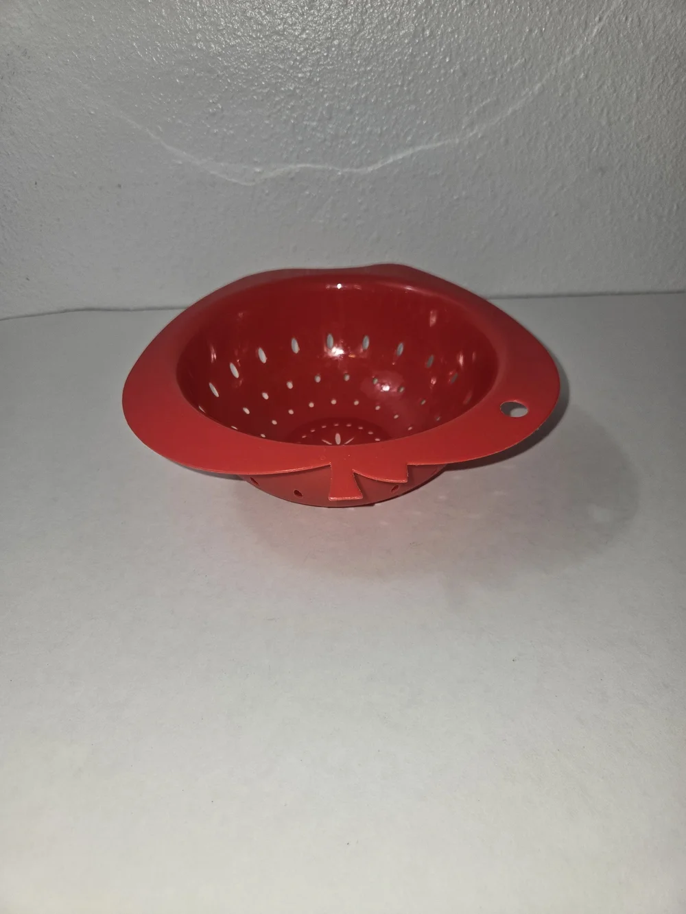 N/A compact red